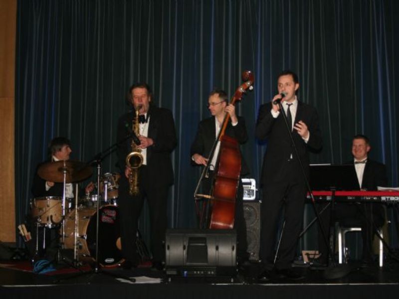 the andy e swing band